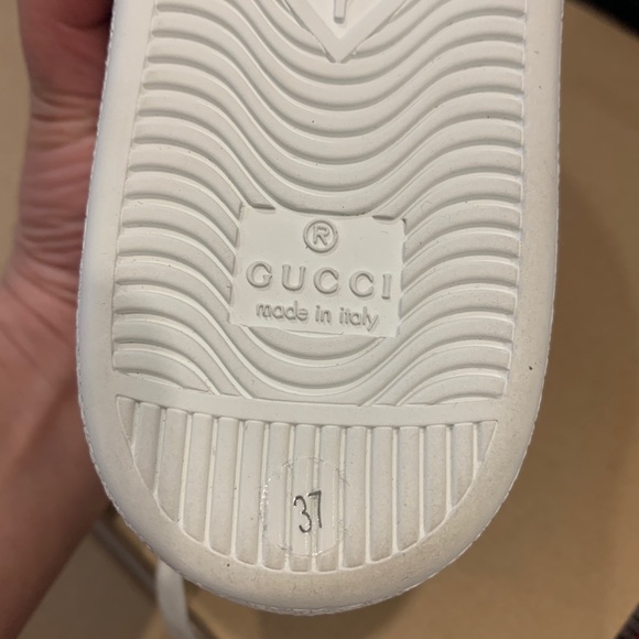 AUTHENTIC Gucci Sneakers (see tag still attached) - Picture 9 of 10